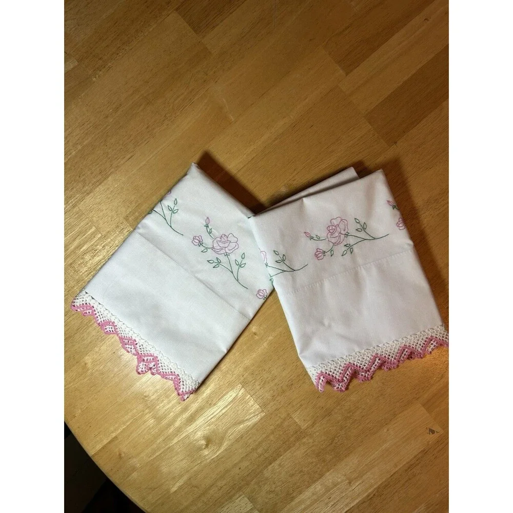 Vintage Pink Rose Embroidered Pillowcases Pair Crochet Lace Percale Cottage Set